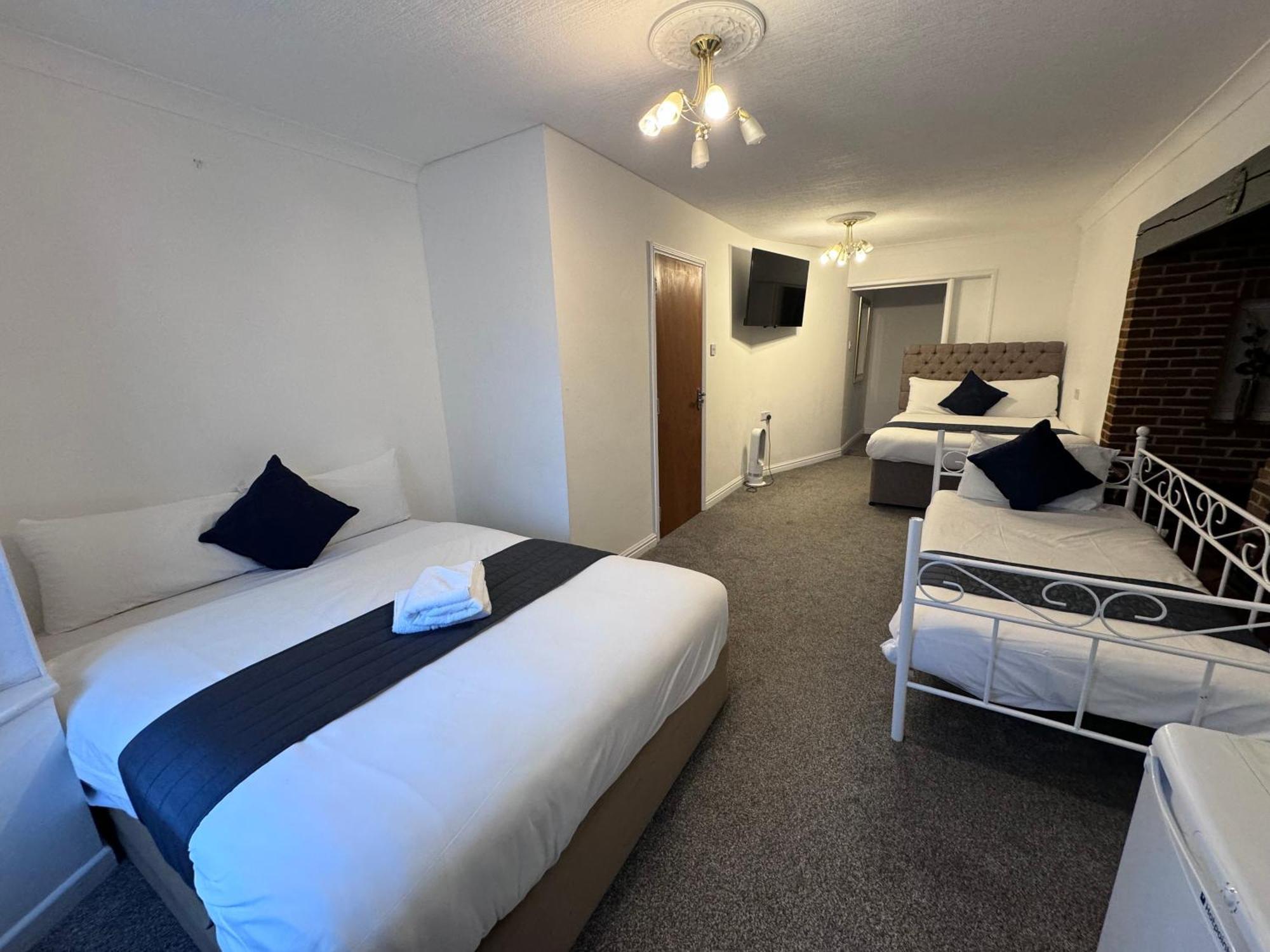 All Seasons Gatwick Guest House & Parking Horley Exterior foto